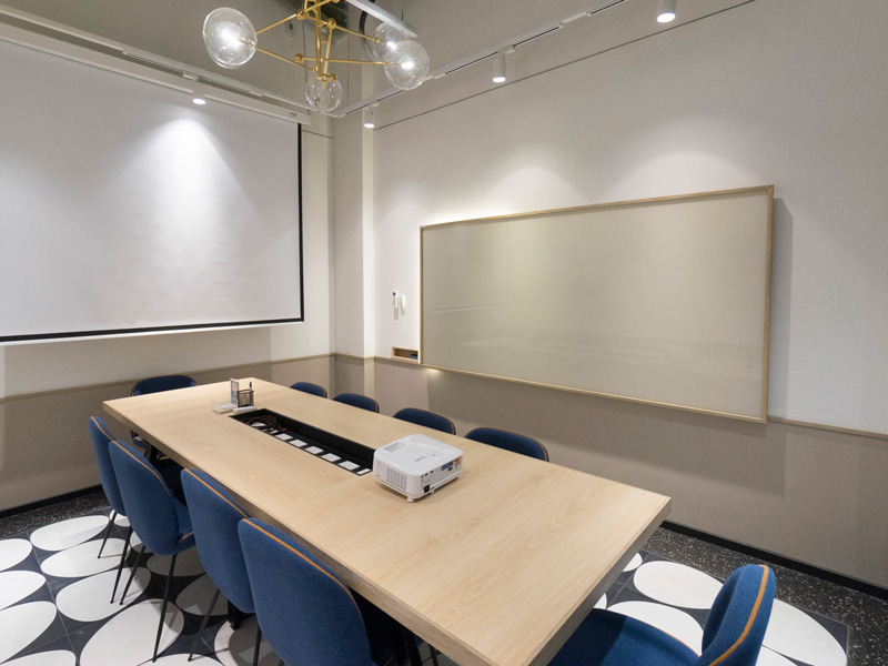 Room 1B